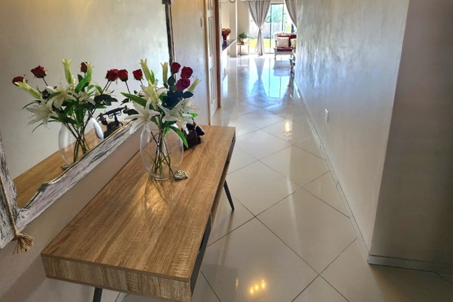 3 Bedroom Property for Sale in Wavecrest Eastern Cape